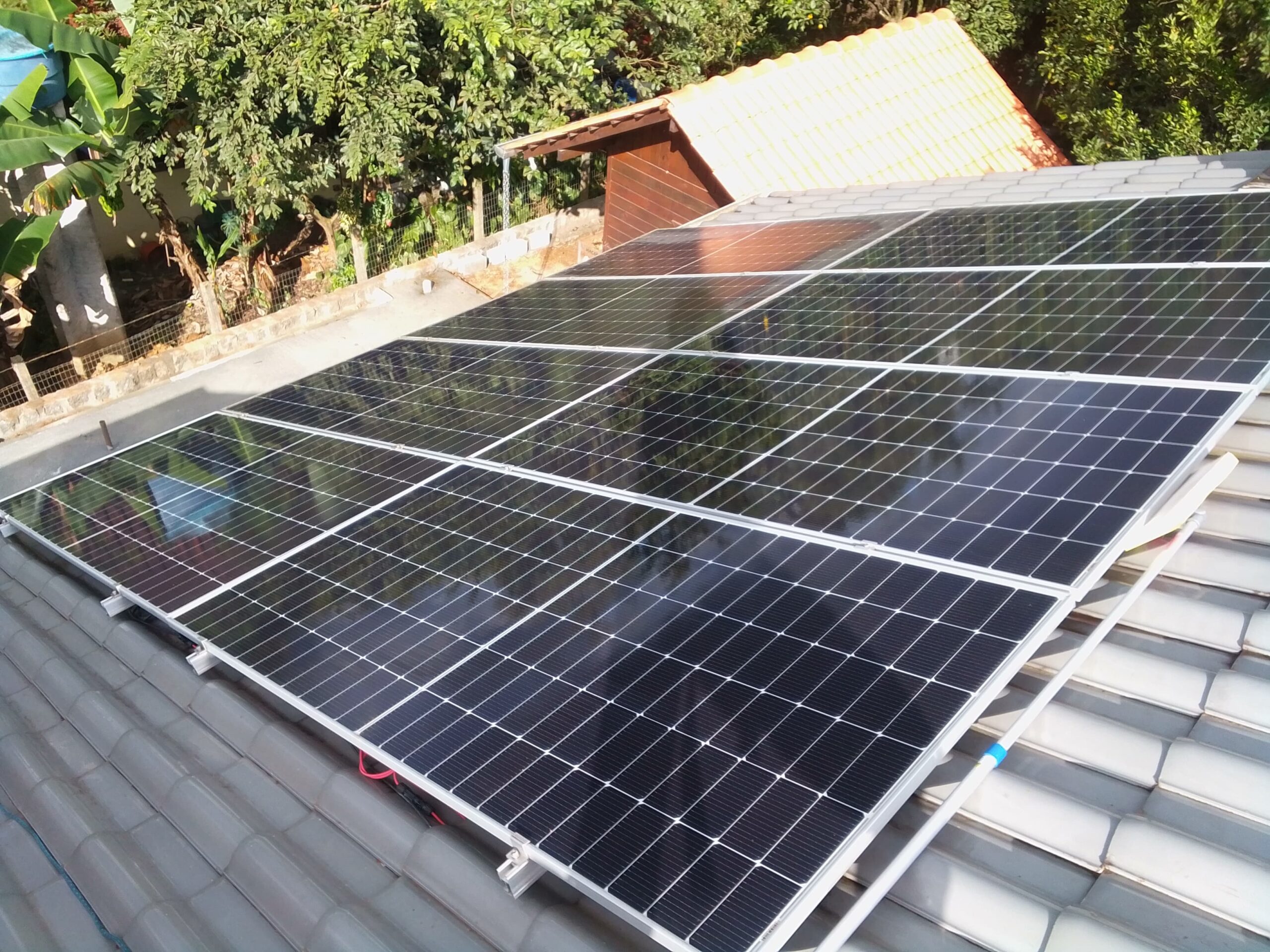 Limpeza de telhados e painéis solares em Jaraguá do Sul