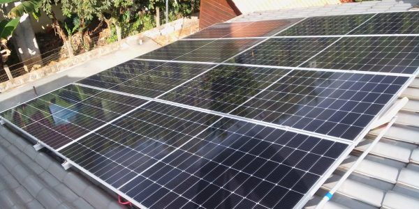 Limpeza de telhados e painéis solares em Jaraguá do Sul